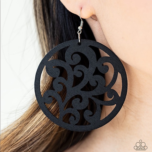 ❤️🔥5/$25❤️🔥Fresh Off The Vine - Black Earrings